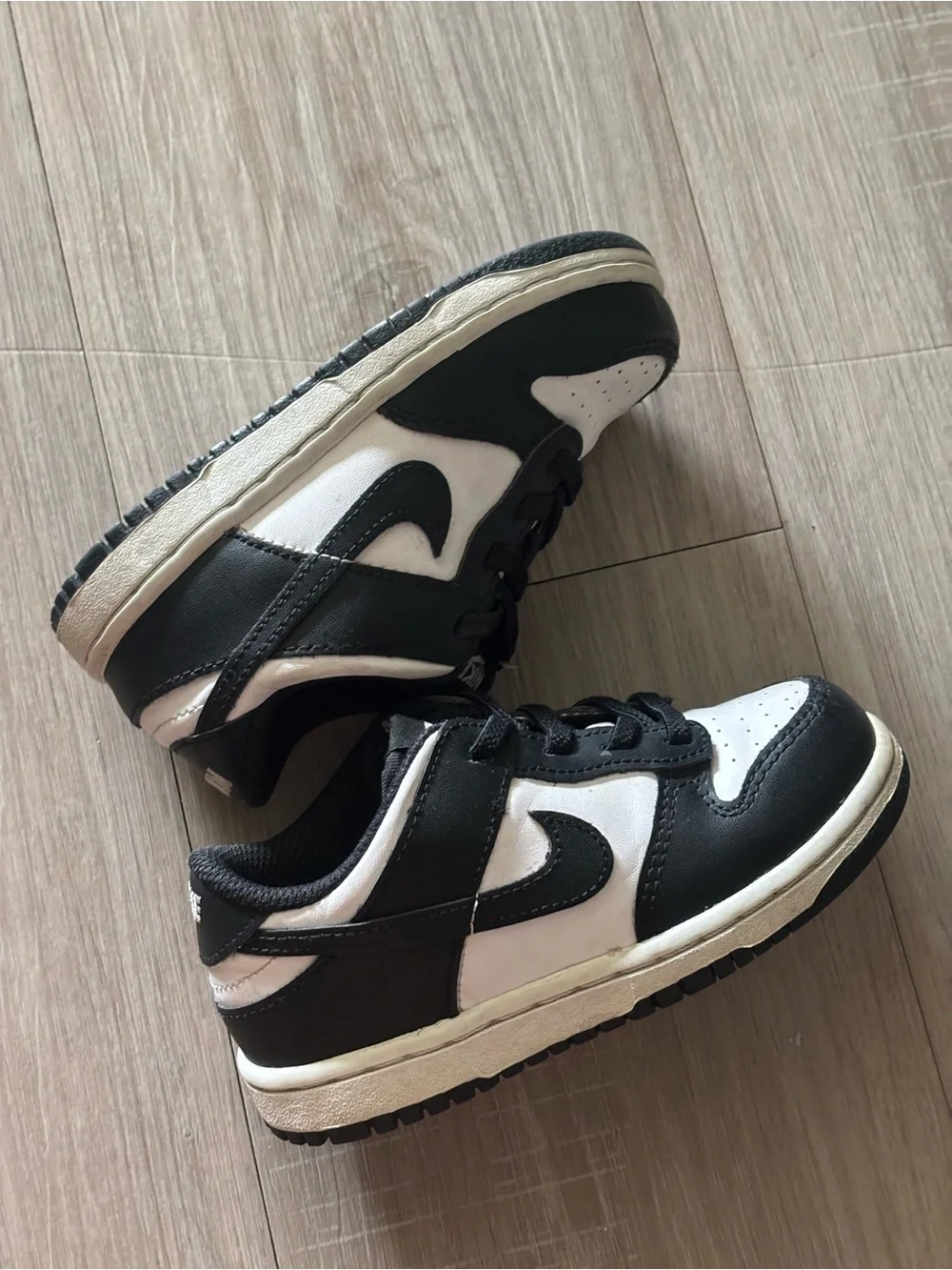 Nike Kids Black and White Low-Top Sneakers Pandas size 9c